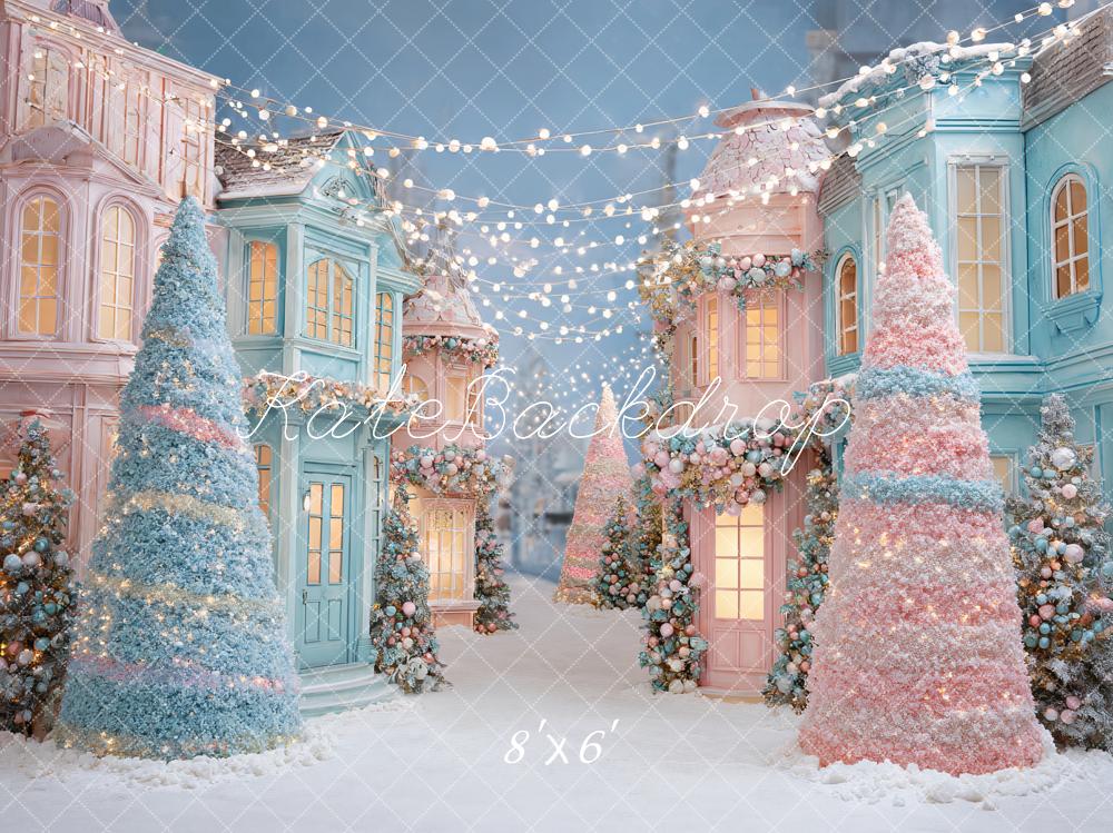 Kate Noël Maisons Pastel Sapins Lumières Toile de fond conçue par Ashley Paul