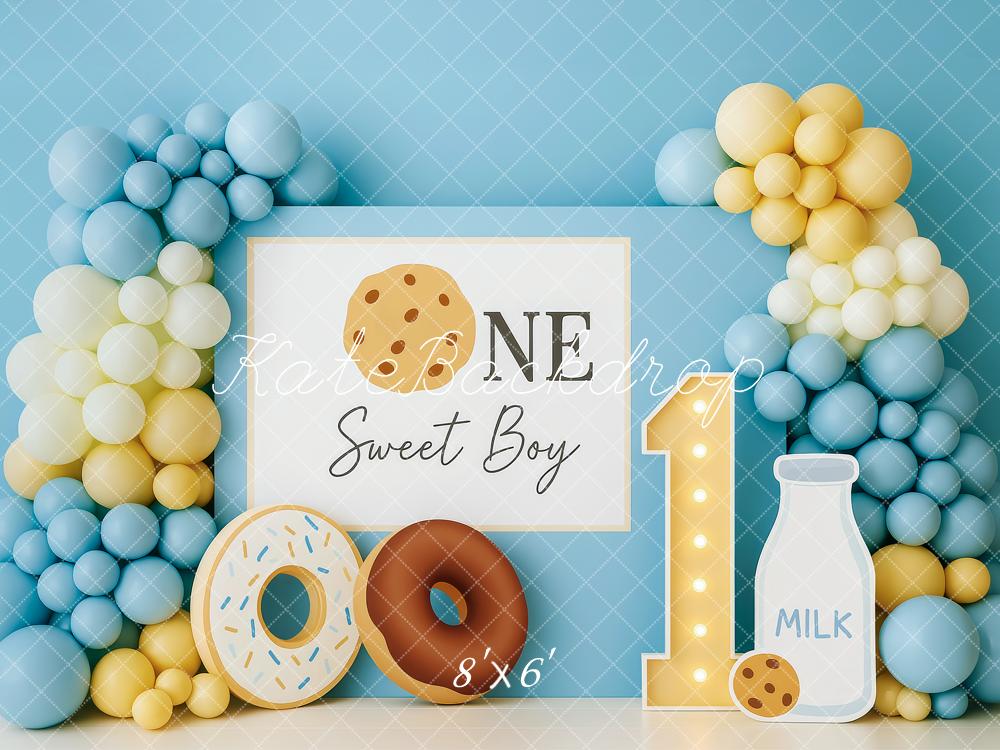 Kate Anniversaire Garçon Ballons Donut Lait Toile de fond conçue par Patty Roberts - Kate Backdrop FR
