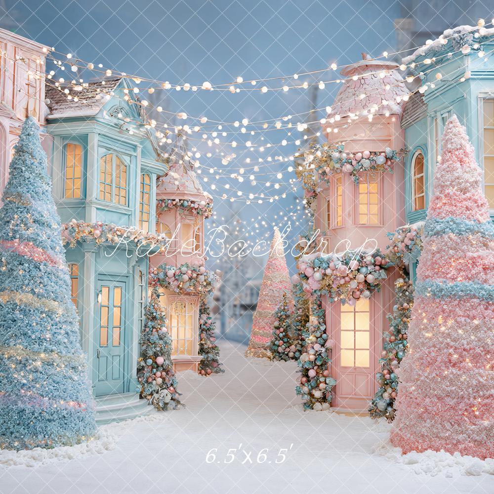Kate Noël Maisons Pastel Sapins Lumières Toile de fond conçue par Ashley Paul
