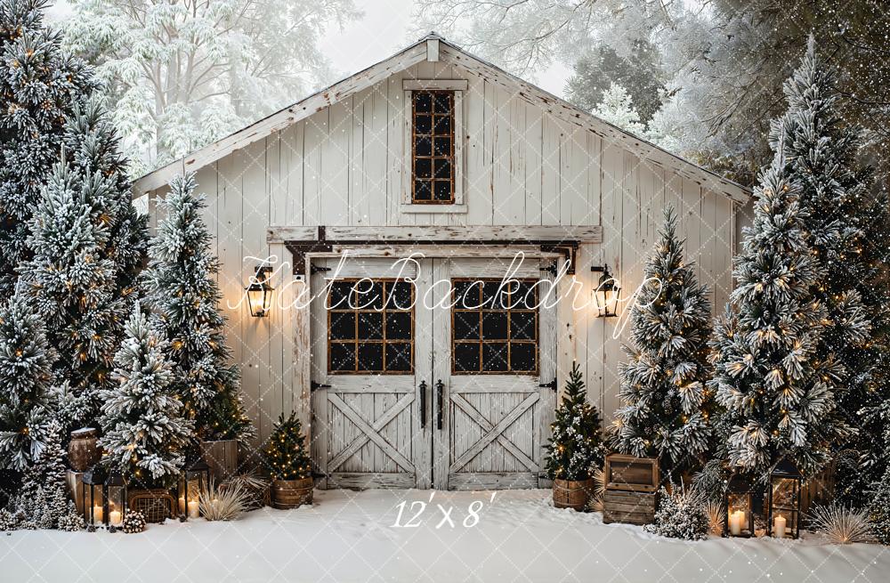 Kate Hiver Maison Blanche Sapins Neige Toile de fond conçue par Emetselch