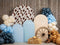Kate Cowboy Anniversaire Ballons Bois Toile de fond conçue par Patty Roberts