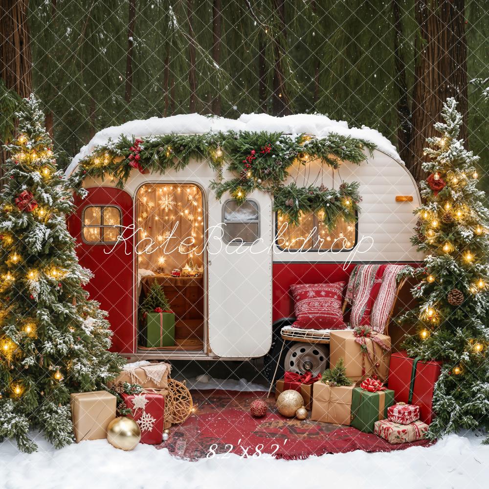 Kate Noël Caravane Sapins Neige Toile de fond conçue par Emetselch - Kate Backdrop FR