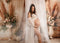 Kate Bohème Beige Fleurs Rideaux Toile de fond conçue par Emetselch