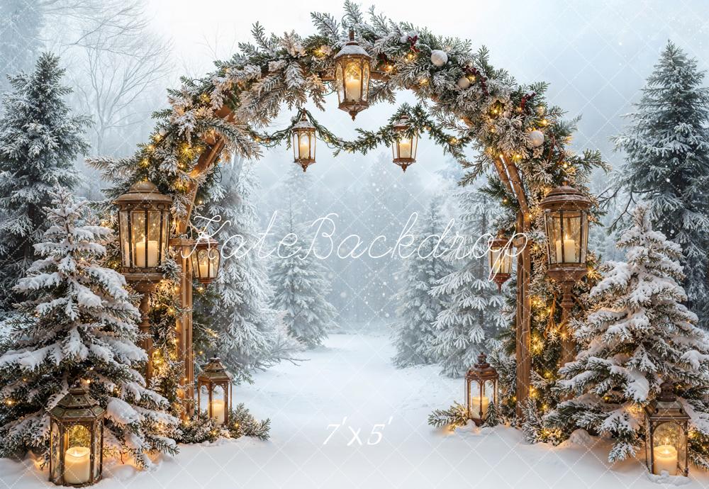 Kate Hiver Arche Sapins Lanternes Toile de fond conçue par Emetselch