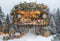 Kate Hiver Marché Neige Sapins Lumière Toile de fond conçue par Emetselch