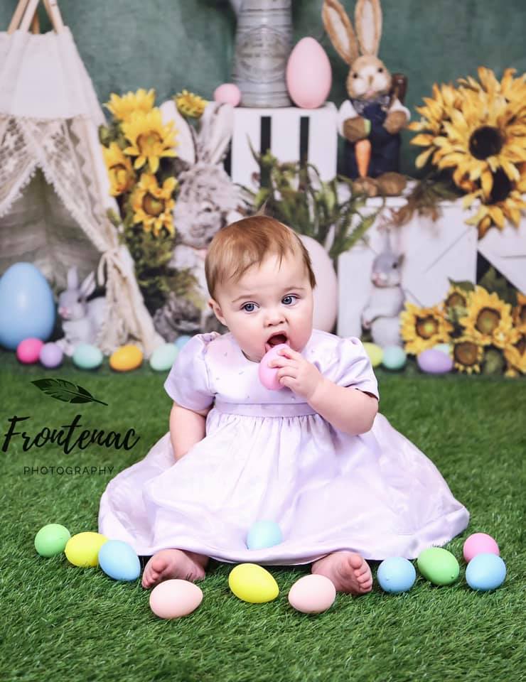 Kate Tente de Pâques oeuf lapin toile de fond vert conçu par Emetselch
