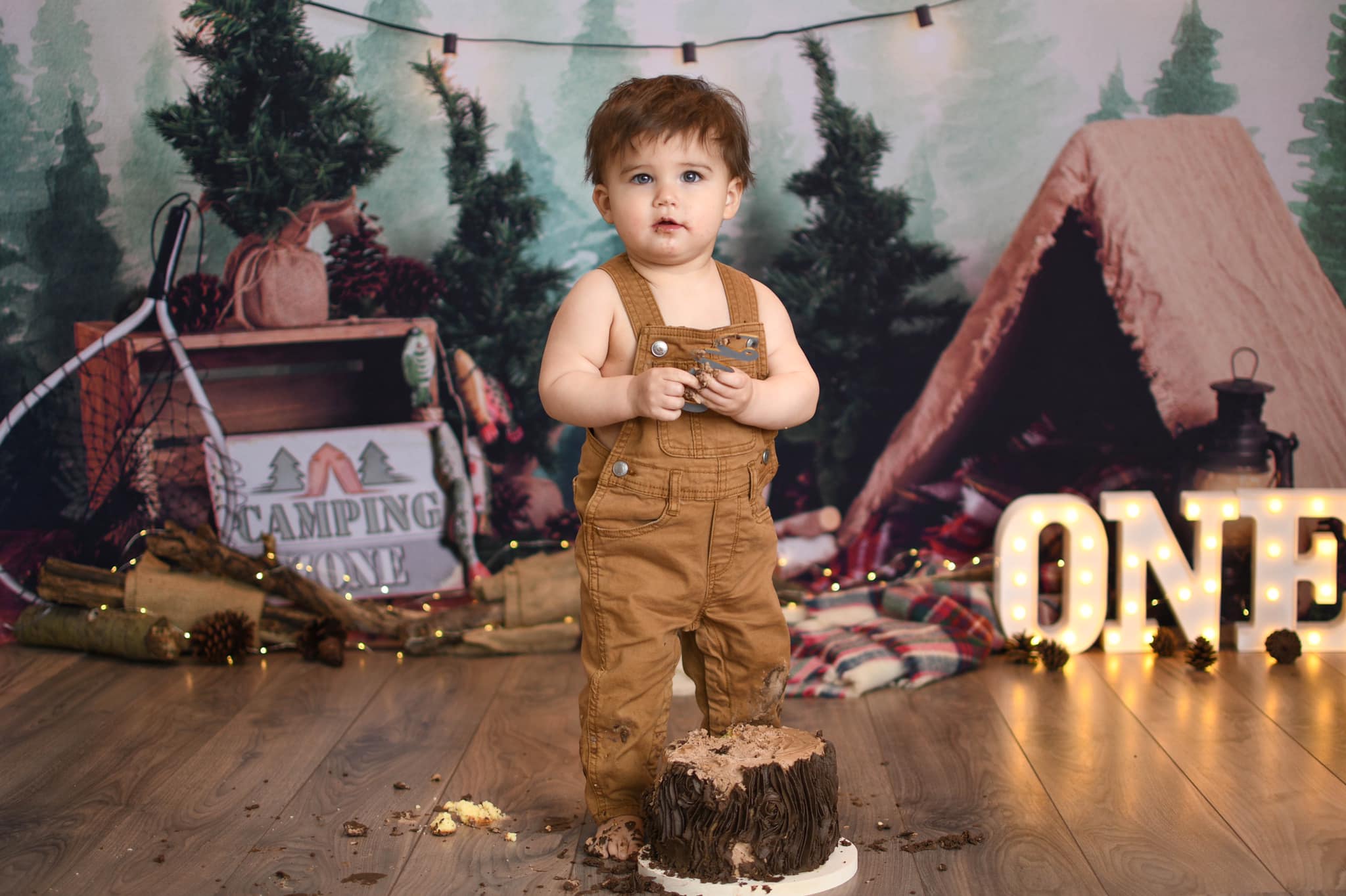 Kate Cake smash Forêt Zone de camping Été Toile de fond conçu par Megan Leigh Photographie