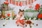 Kate Été Mur en Bois Blanc Fraise Bannière Anniversaire Toile de fond pour la photographie - Kate Backdrop FR