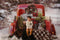 Kate Noël Rouge Camion Neige Hiver Toile de Fond conçue par Mandy Ringe - Kate Backdrop FR