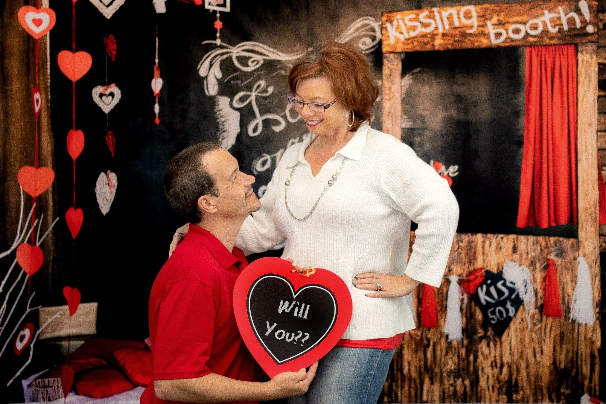 Katebackdrop£ºKate Kiss Booth Valentines Backdrop for Photography