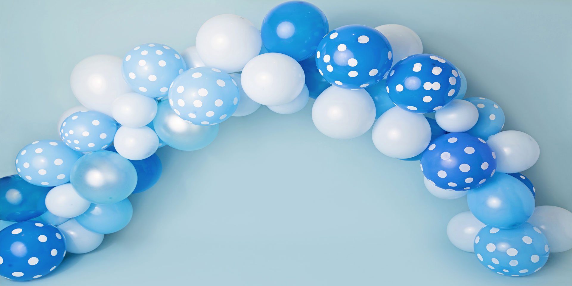 Kate Ballons Bleu & Blanc Anniversaire Enfant Toile de fond conçue par Kerry Anderson - Kate Backdrop FR