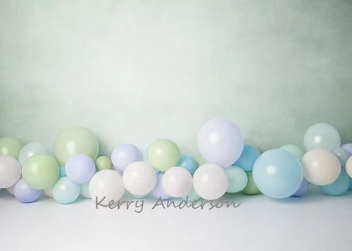 Kate Ballons Vert clair Anniversaire Enfant Toile de fond conçue par Kerry Anderson