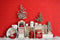 Kate Fête Noël Rouge Arbres Neige Toile de fond conçue par Mandy Ringe - Kate Backdrop FR