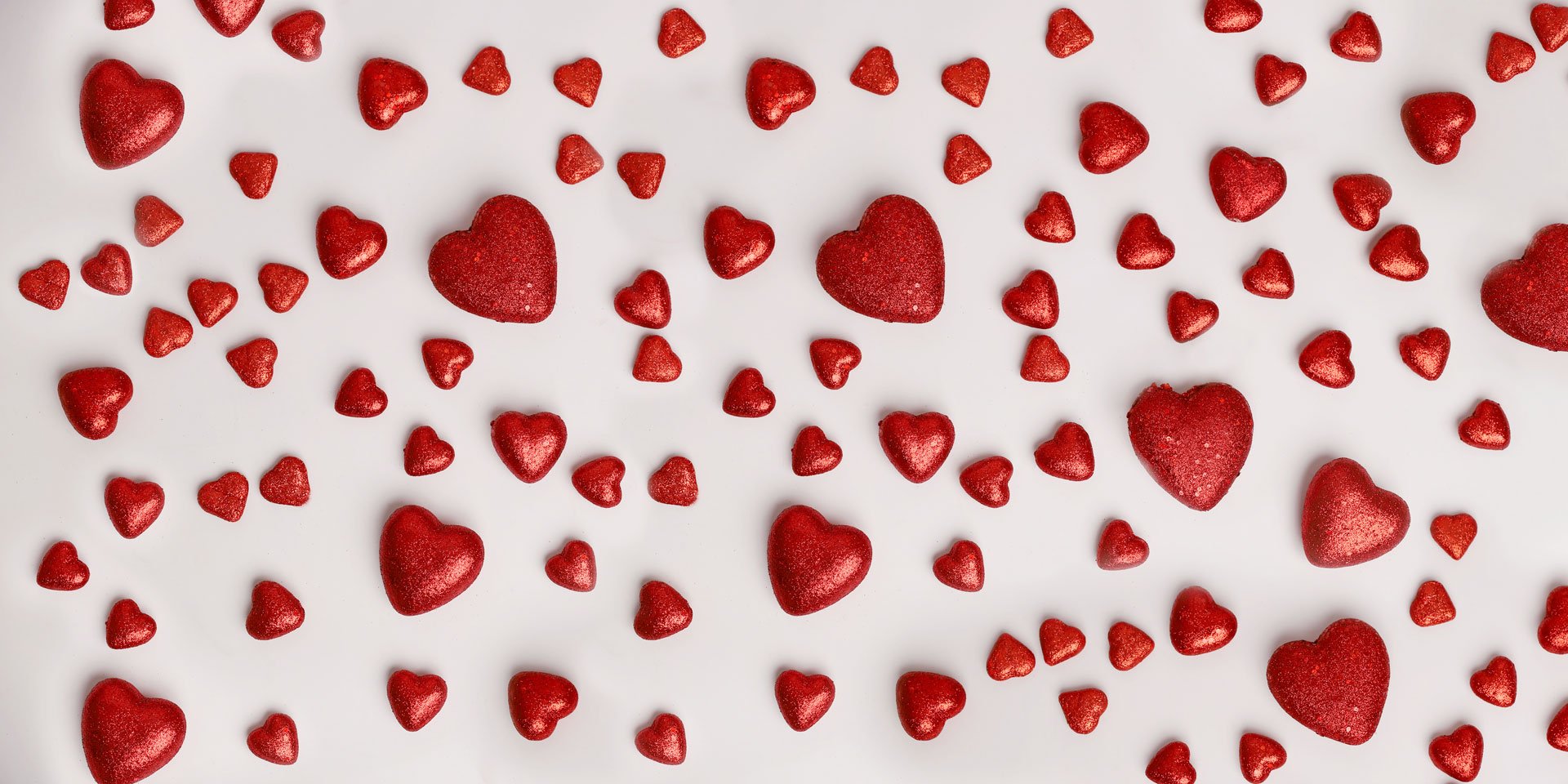Kate Toile de fond coeurs rouges de la Saint-Valentin conçue par Melissa King