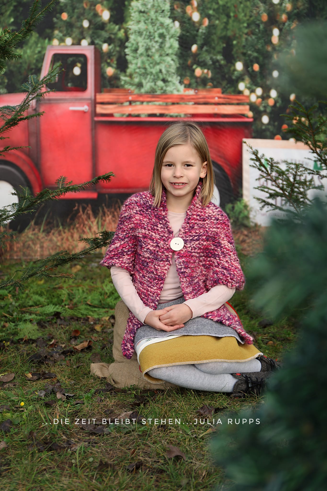 Kate Ferme d'arbre Camion Rouge Noël Toile de fond conçue par Pine Park Collection - Kate Backdrop FR