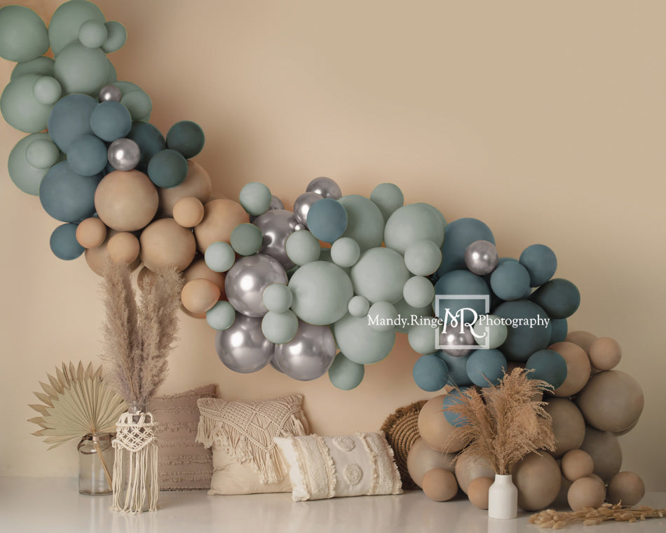 Kate Ballons Boho Bleu Macramé Oreillers Toile de fond Conçu par Mandy Ringe - Kate Backdrop FR