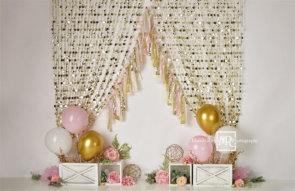 Kate Rideau Paillettes Doré Rose Anniversaire Toile de fond conçu par Mandy Ringe