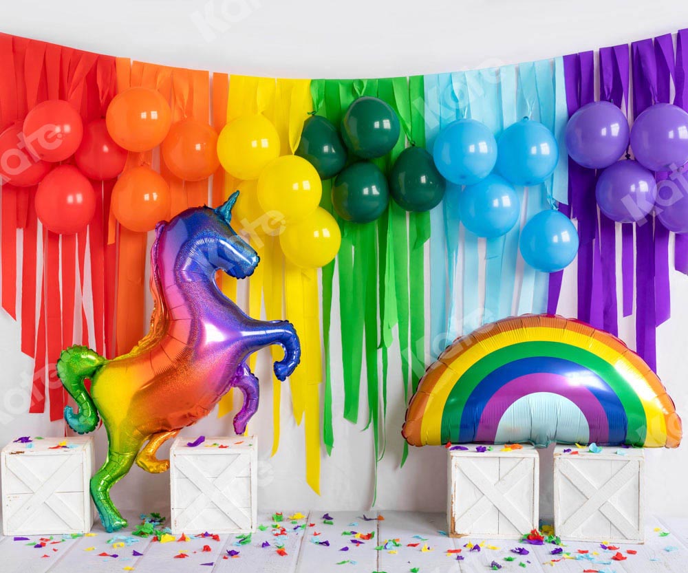Kate Ballon d'anniversaire en toile de fond licorne arc-en-ciel conçu par Emetselch